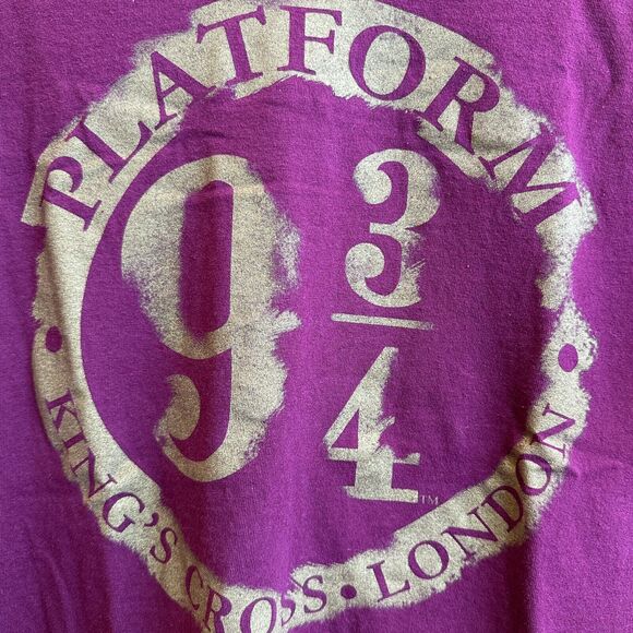 The Harry Potter Shop Shirt Adult Medium Red Platform 9 3/4 Graphic Tee Maroon - Picture 3 of 10